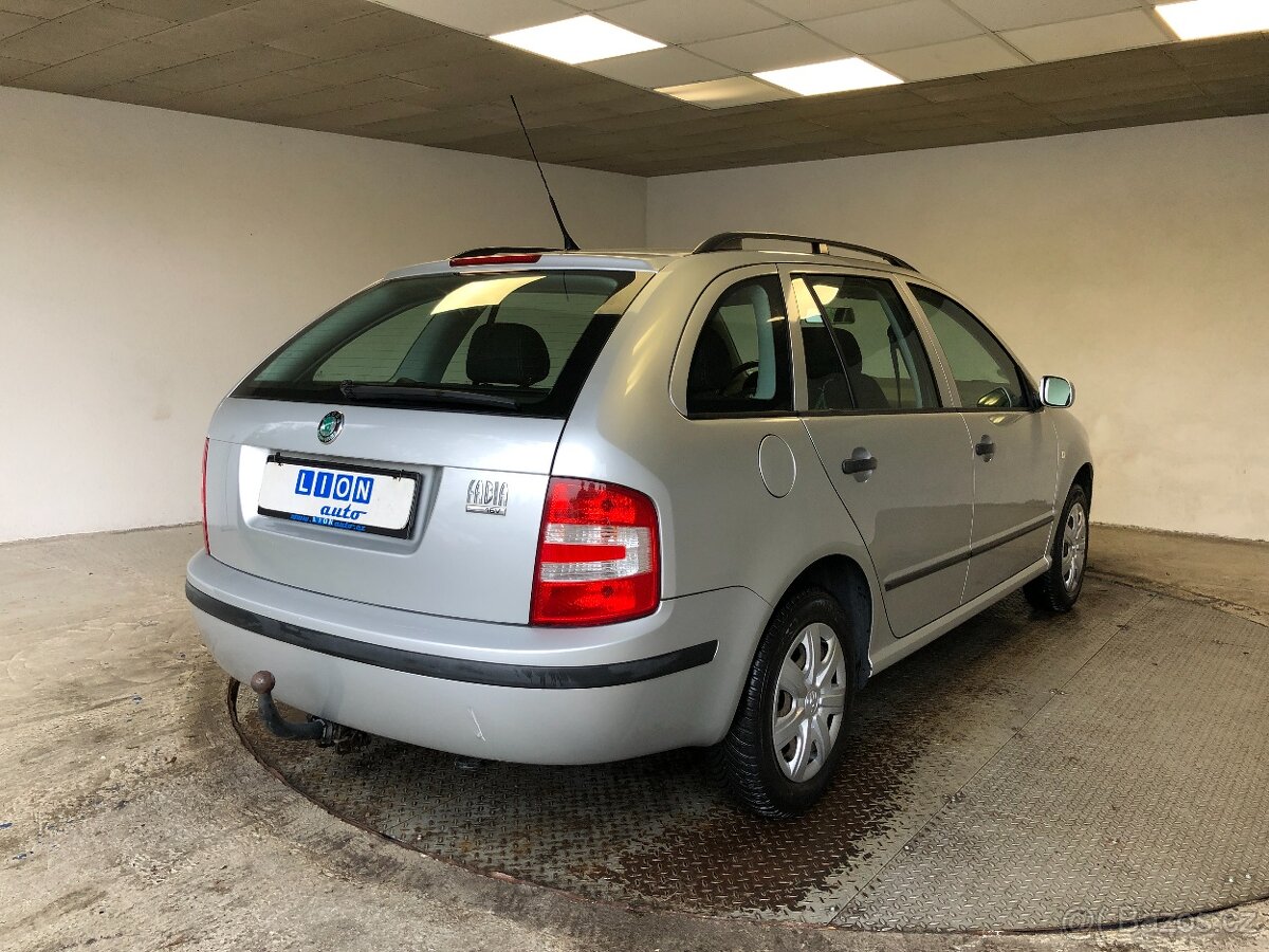 ŠKODA FABIA COMBI 1.4 16V SPORT - 7