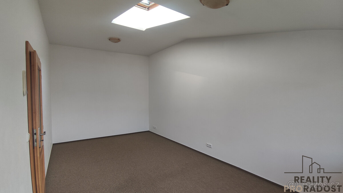 Pronájem bytu 3+1 Pod Hradbami, Velké Meziříčí - 7