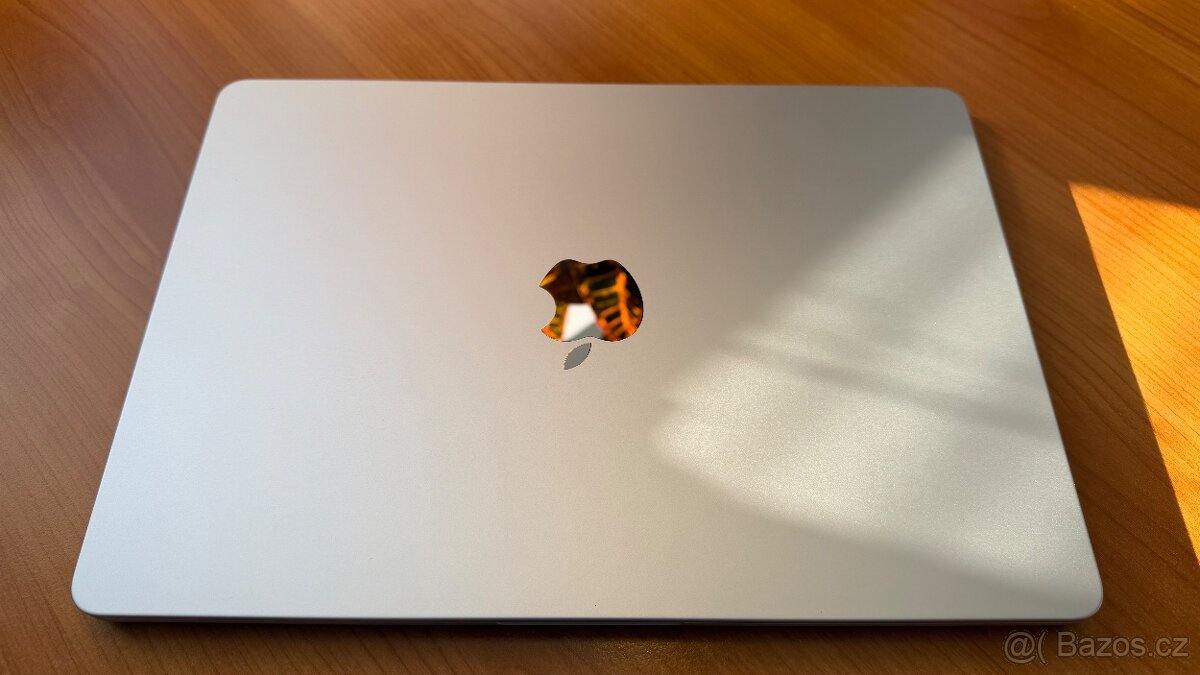 MacBook Air M2 - Záruka - Stav 10/10 - 7