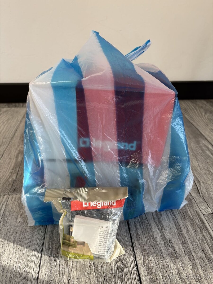 Elektromateriál Legrand - 7