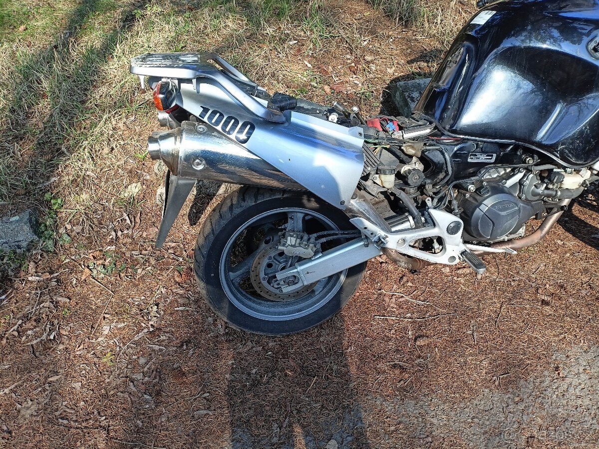 Honda xl 1000 Varadero - 7