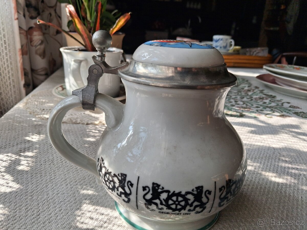 Keramicky korbel s cínovým víkem - 7