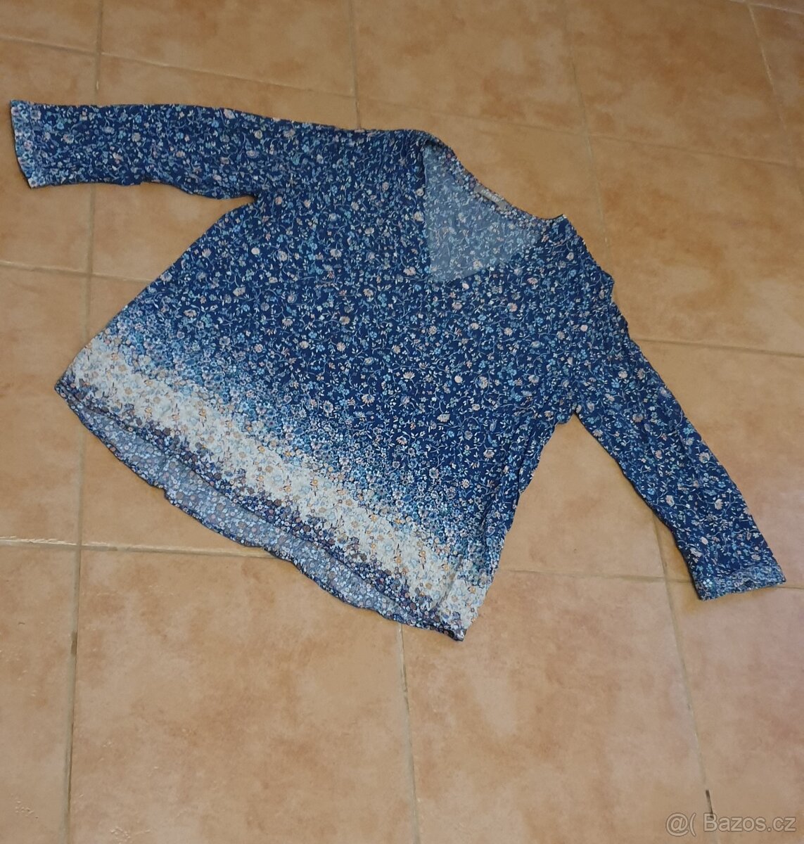 Tričko vel.42 a halenka M. - 7