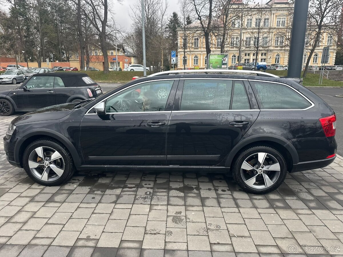 Škoda Octávia Scout - 7