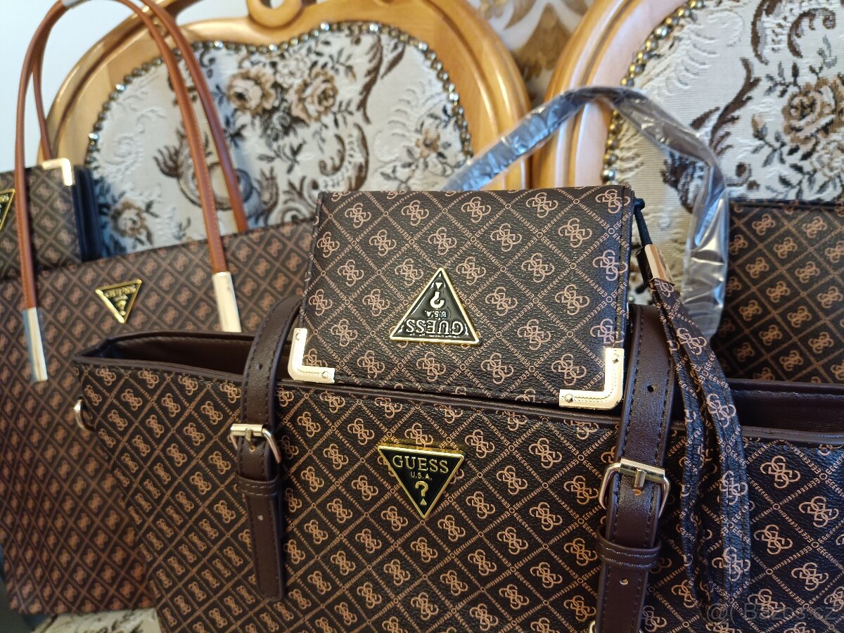 Nová shoperka Guess s peněženkou a popruhem. - 7