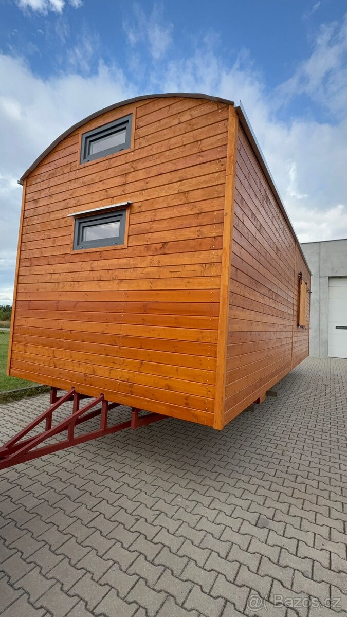 Zakázková maringotka 8×3 m – připravená k bydlení či rekreac - 7
