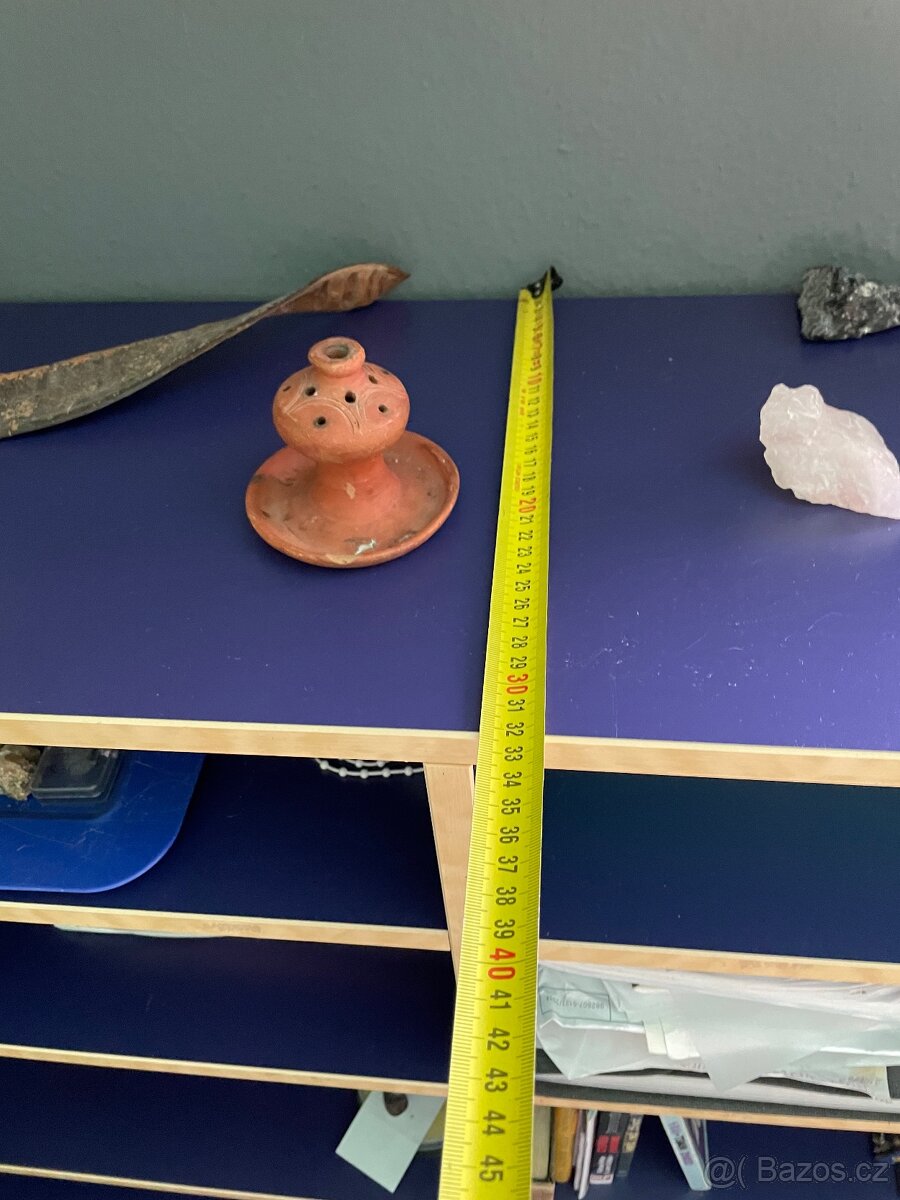 Knihovna plus stolek - 7