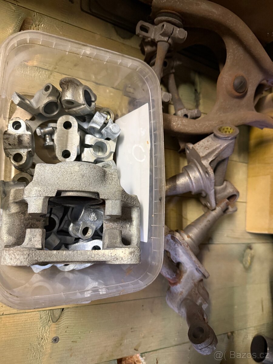 Prodáme díly na Škoda 1000 100 110 - 7