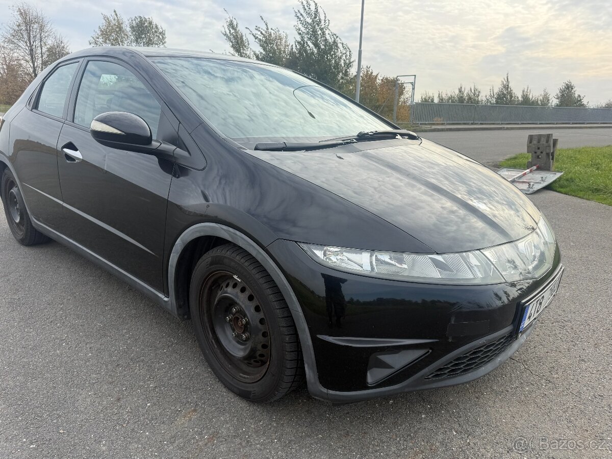 Honda Civic 1,8 VTEC 1.majitel najeto 107000 km - 7