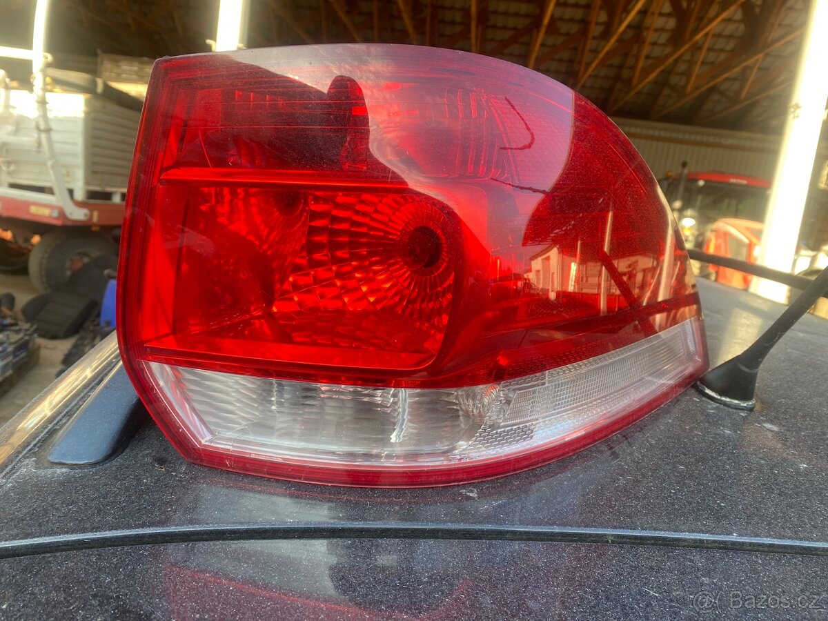 Náhradní díly Vw golf 5 variant - blatník, nárazník - 7