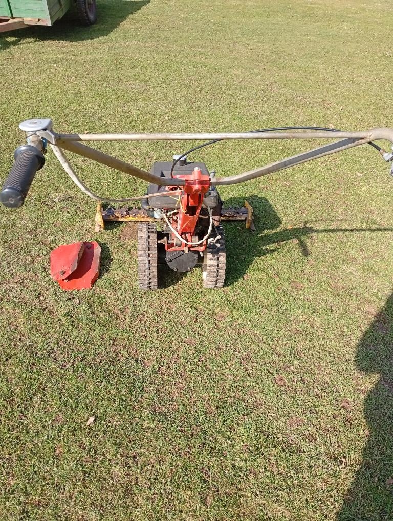 Lištová sekačka Vari s motorem Jikov - 7