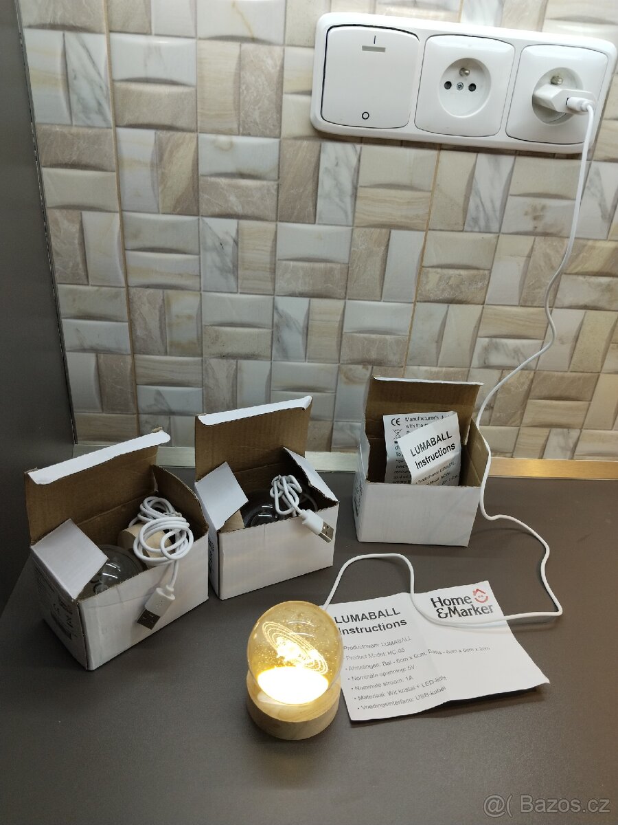 Lampička s křišťálové koule - 7