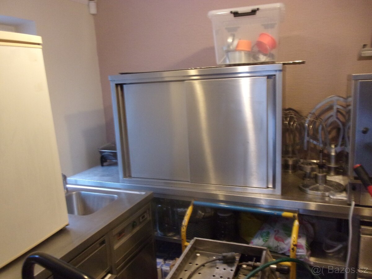 NEREZOVÁ PROFESIONÁLNÍ KUCHYNĚ - 7