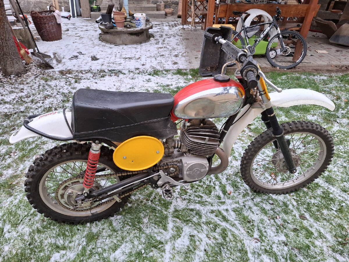 ČZ 380 981 Motokros - 7