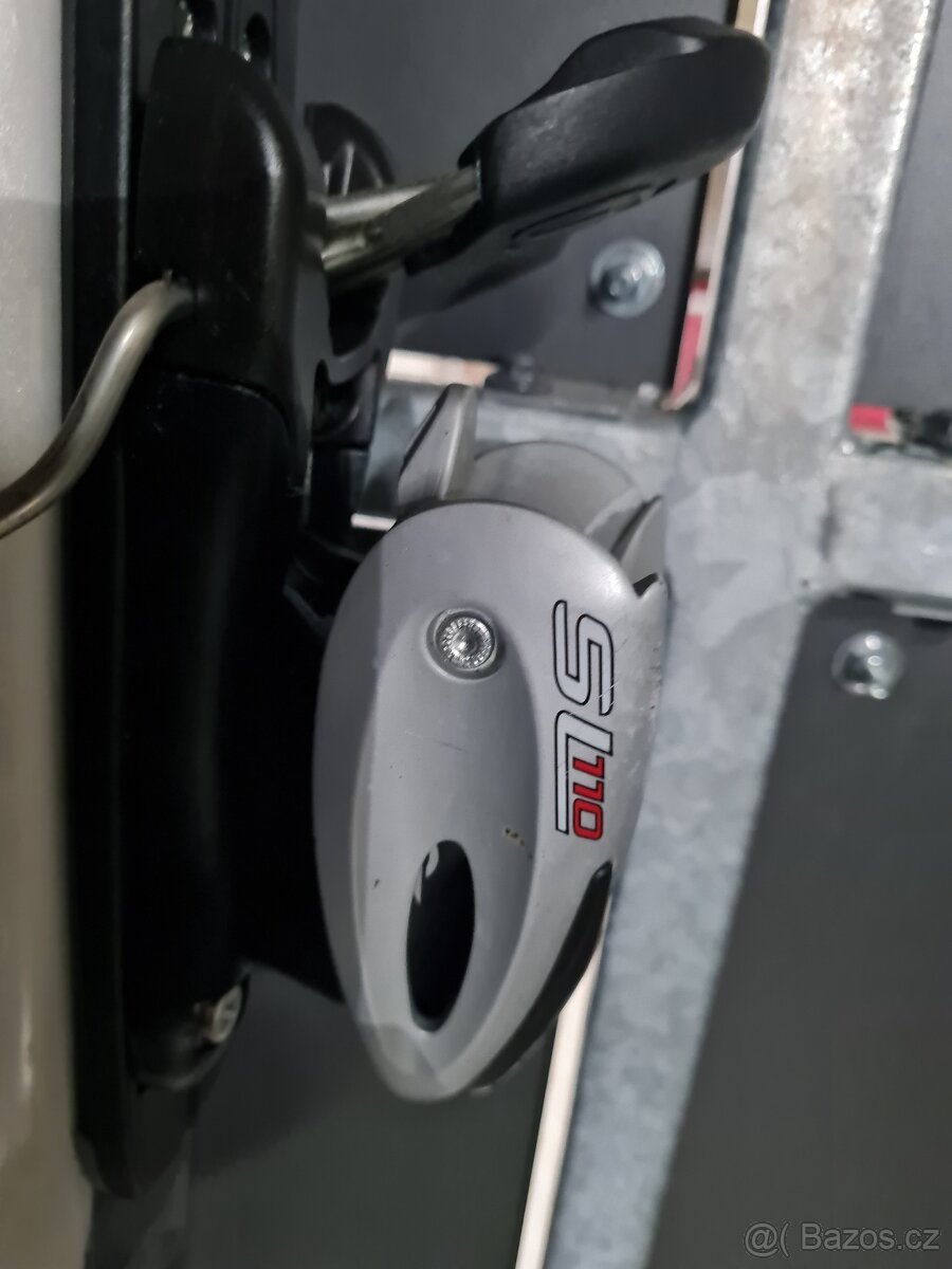 Sjezdové carvingové lyže + lyžáky + hůlky - 7