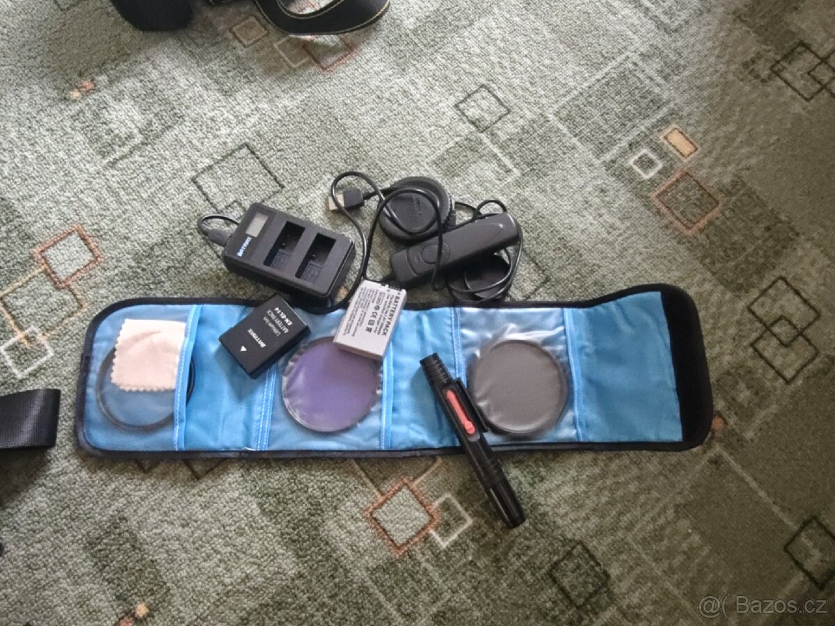 Nikon D5600, 3 objektivy, brašna příslušenství - 7