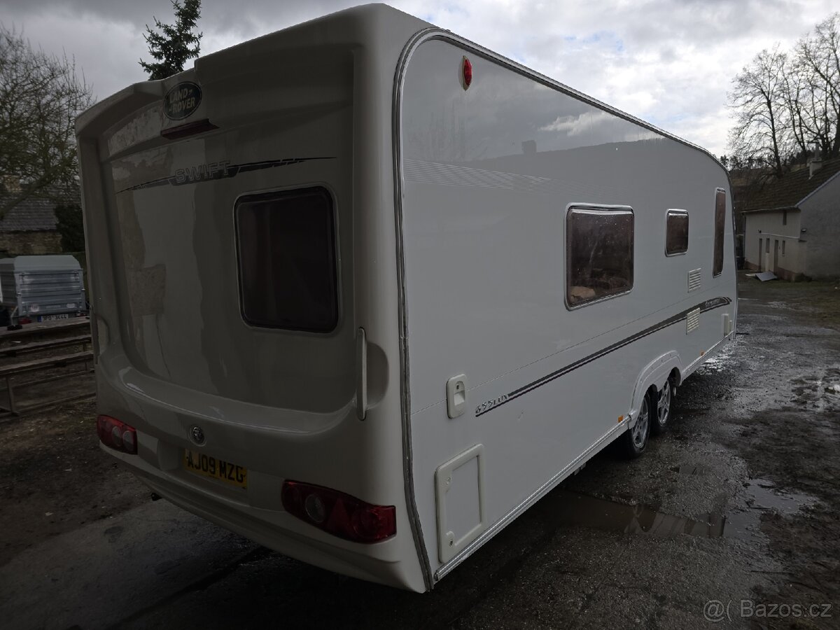 Karavan Swift Conoueror 655 Lux Pro 4/5 osob Pojezd - 7