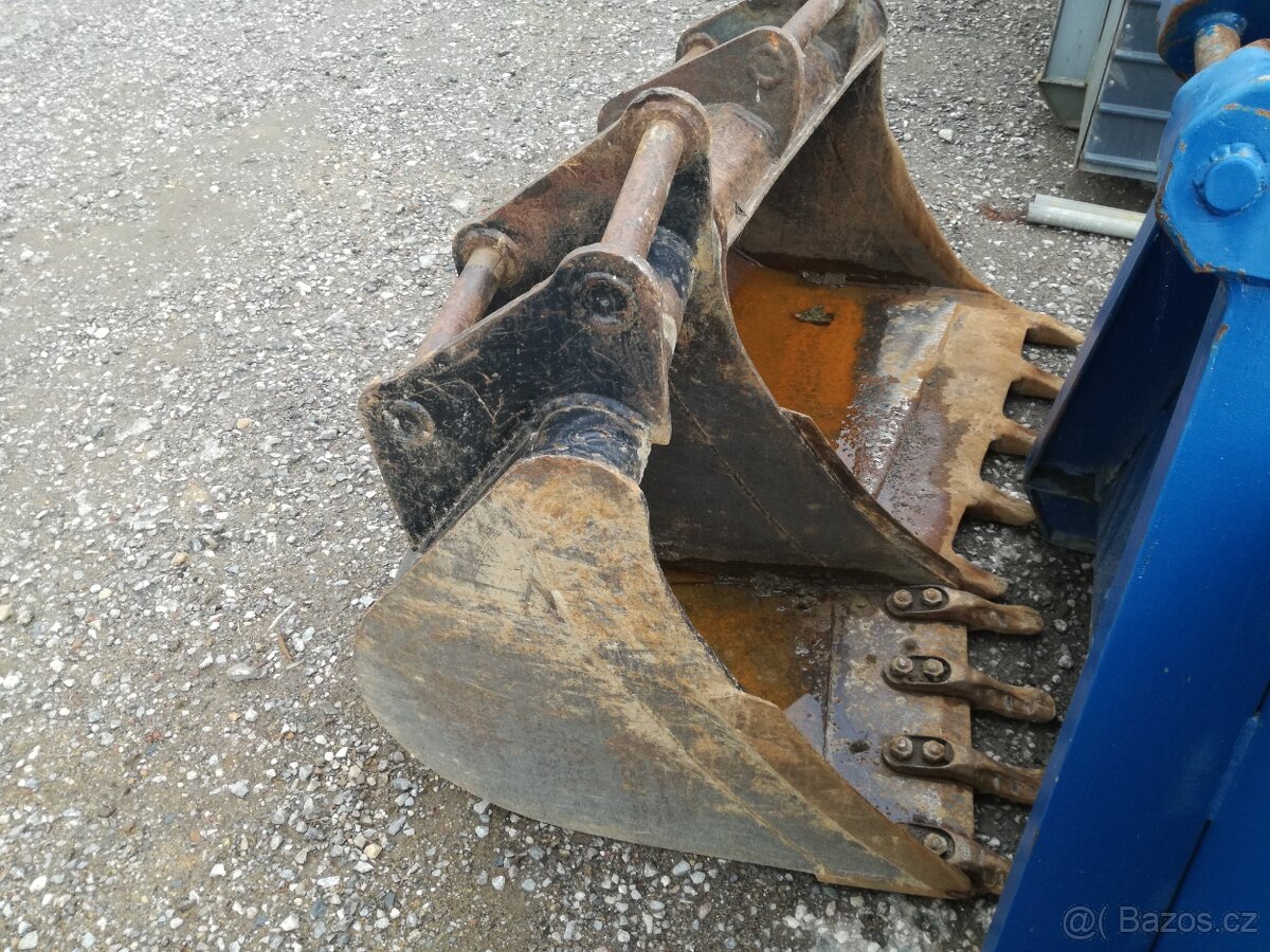 Traktorbagr Terex - 7