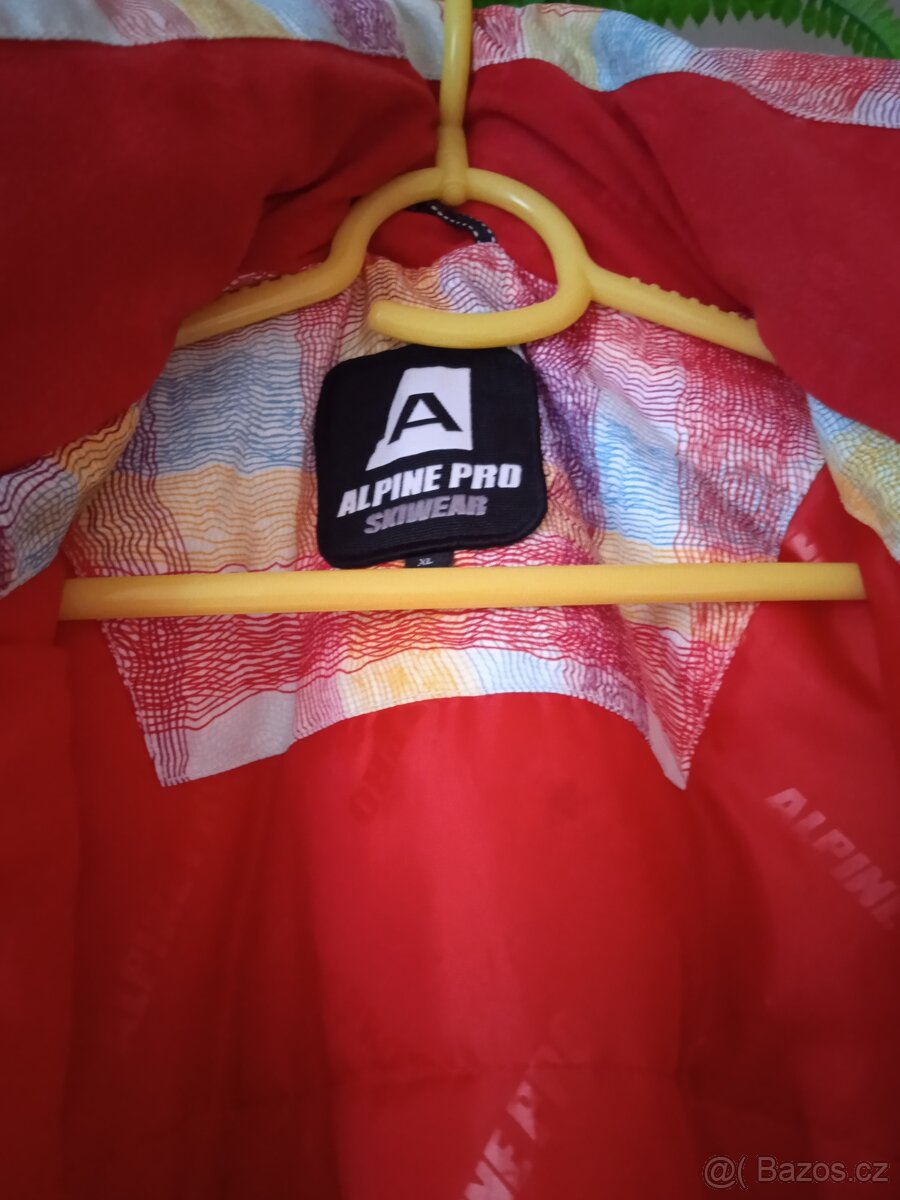 Dámská zimní značková bunda - 7