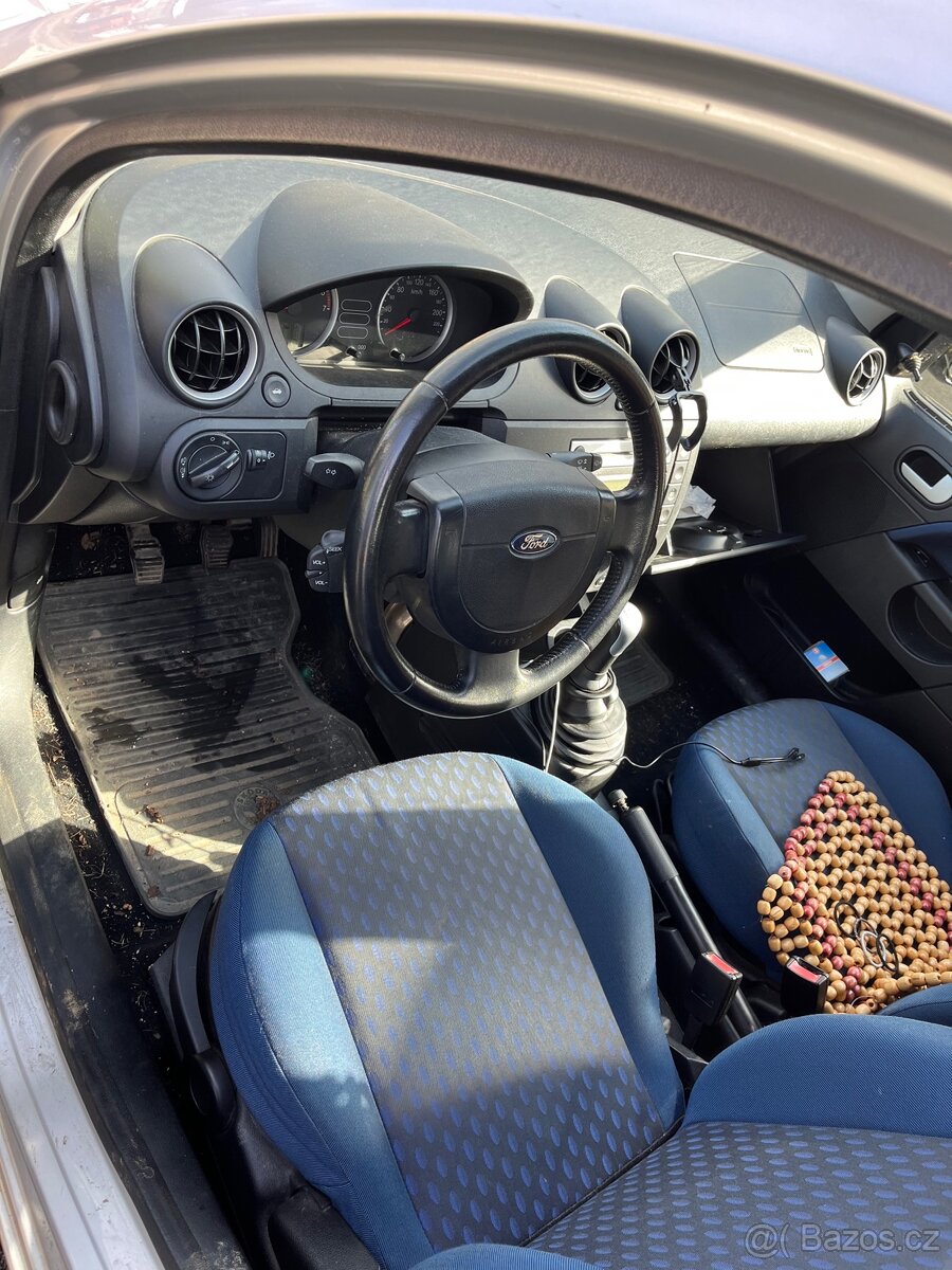Ford Fiesta - 7