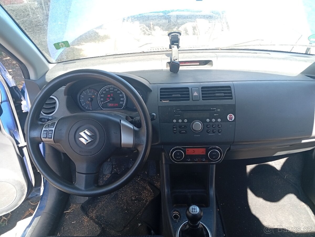 Suzuki Swift 1.3i 68Kw - 7