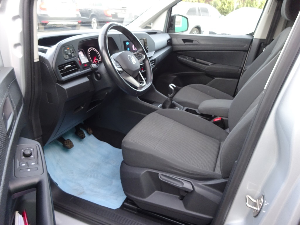 VW CADDY V Life 2,0 TDI 90kW+6st.man.-1.Maj-2021-El.serviska - 7