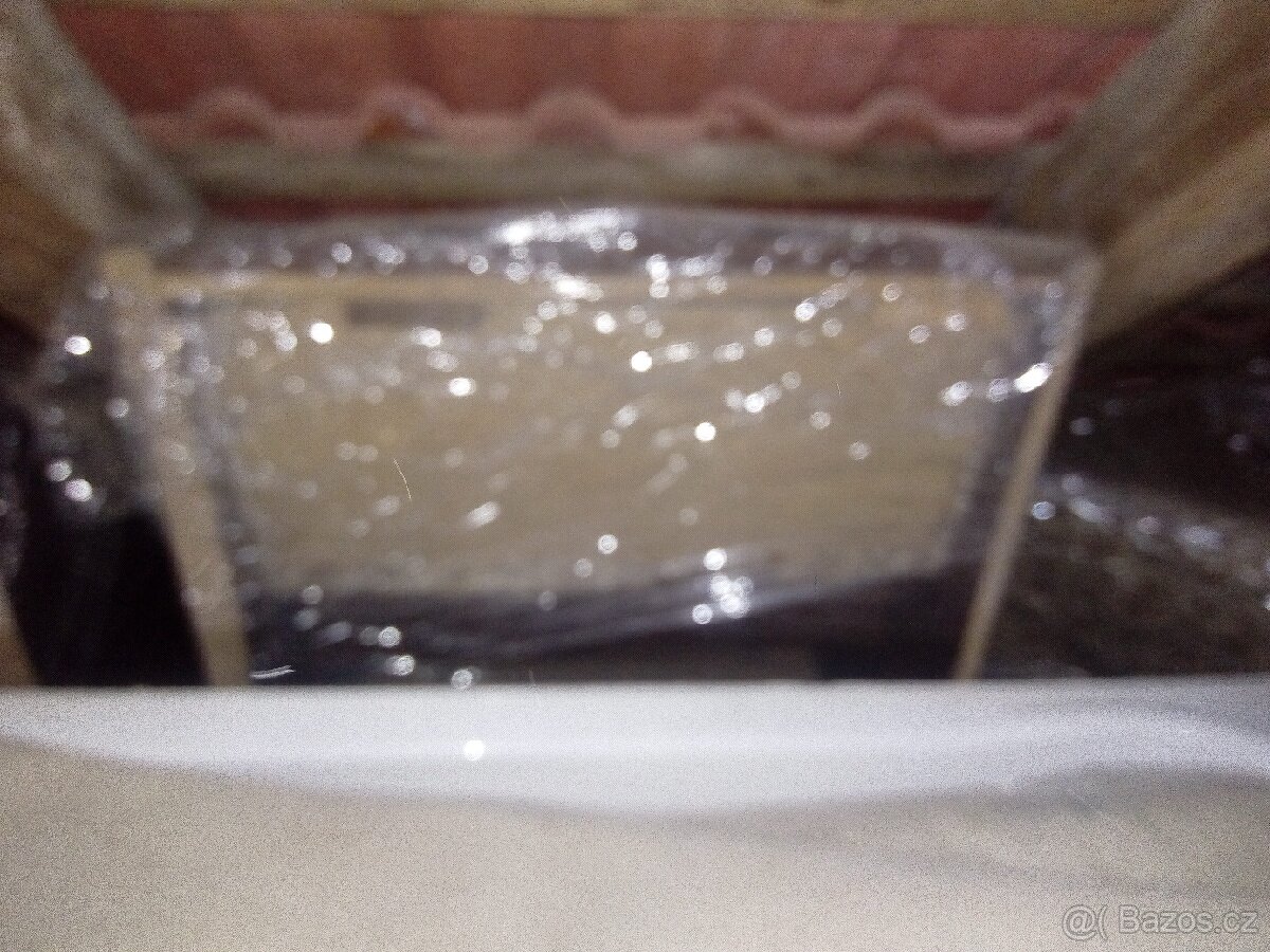 Kuchyňská linka z masivu + Rohové sezení - 7