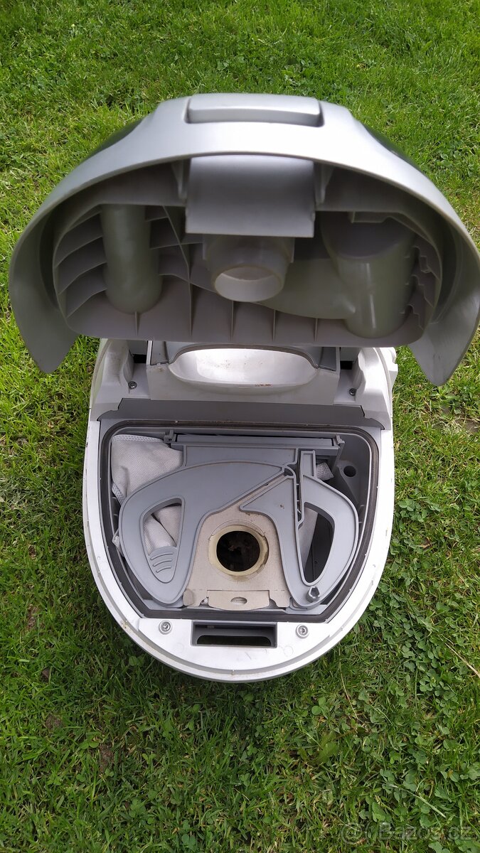 Vysavač Electrolux Maximus - 7