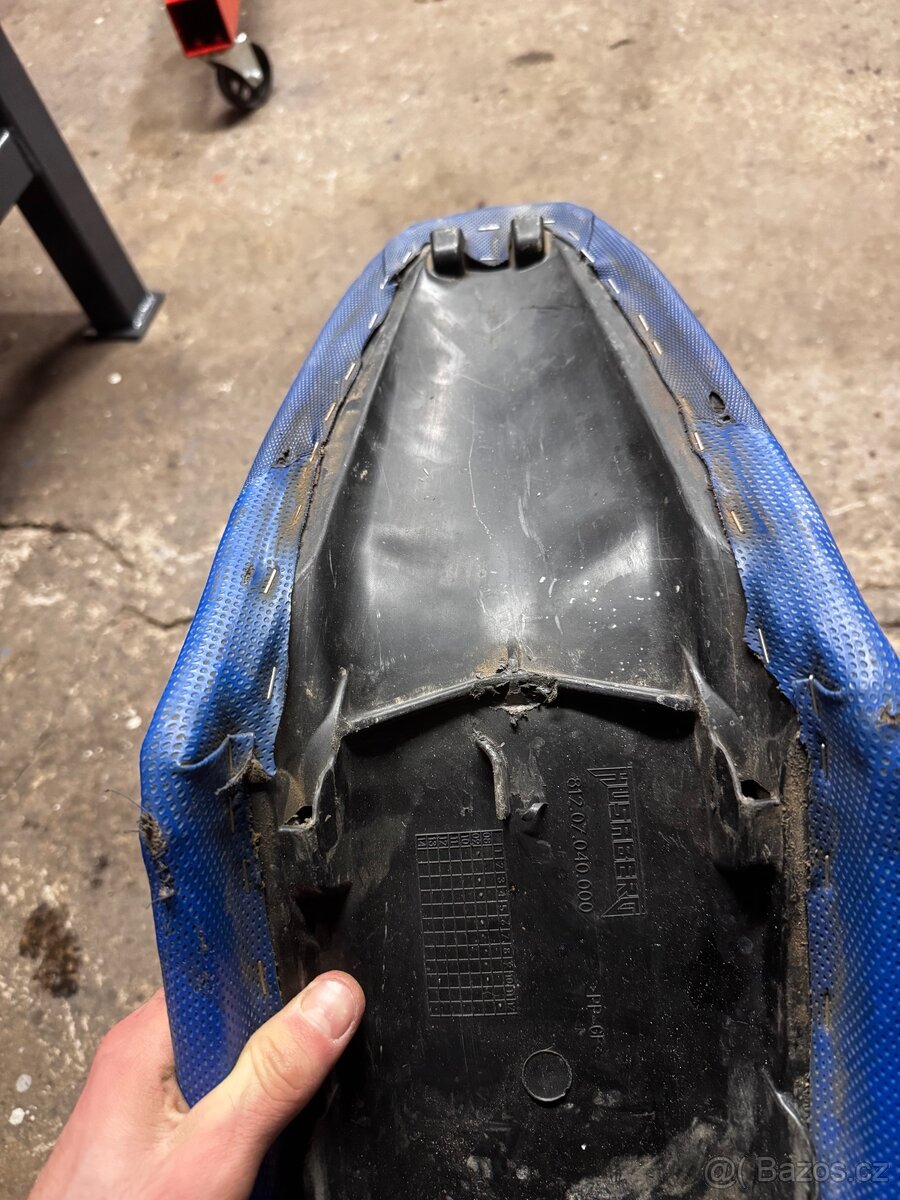 Sedlo Husaberg 390/450/570 - 7