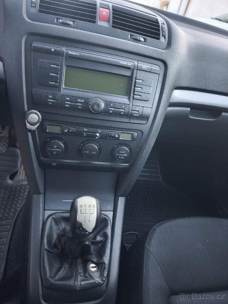 Škoda Octavia II - 7