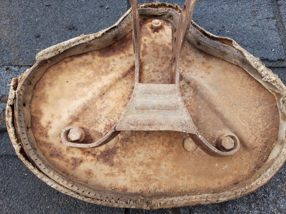 Sedlo Ogar 350, 1948, typ 12 - 7