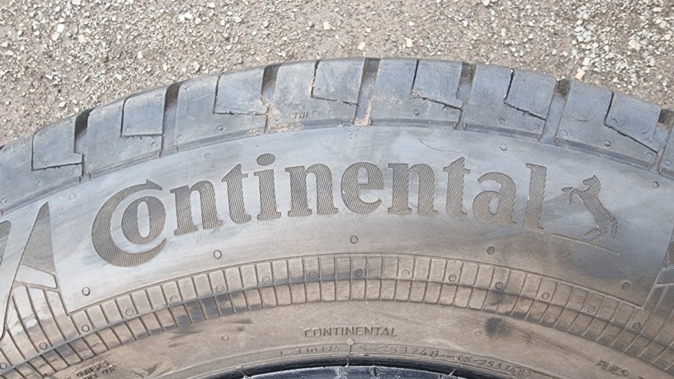 Letní pneu 235/65/16c Continental - 7