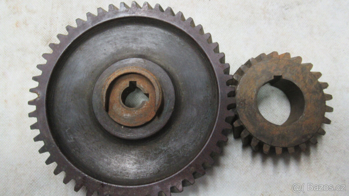 Motor Ford Junior, jawa minor, Tatra 12 a 57 - 7