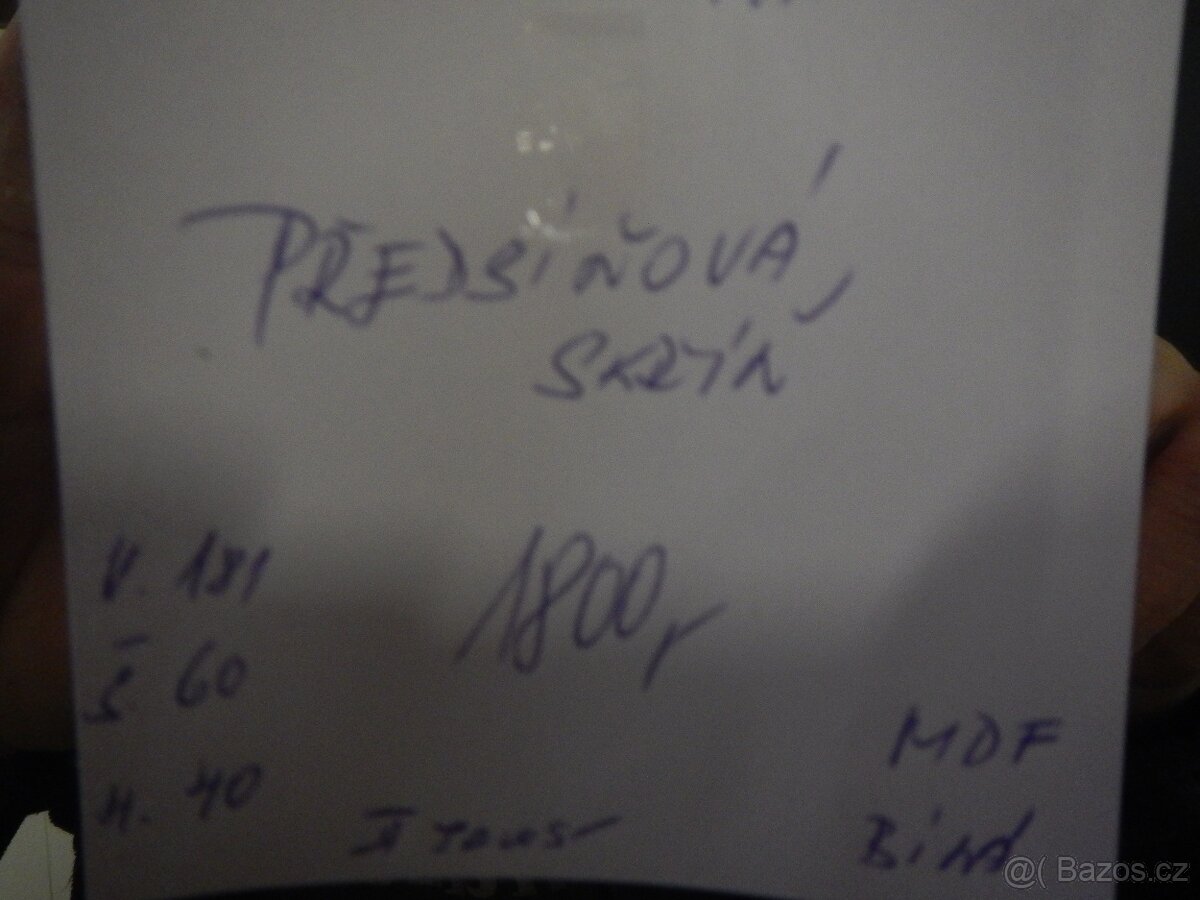 Předsíňová skříň M107 - 7