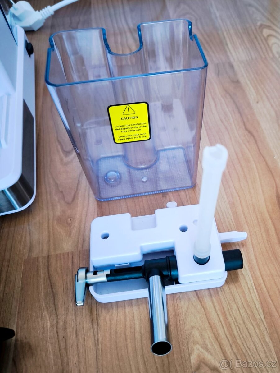 Pákový tlakový kávovar Cecotec 01557 - 7