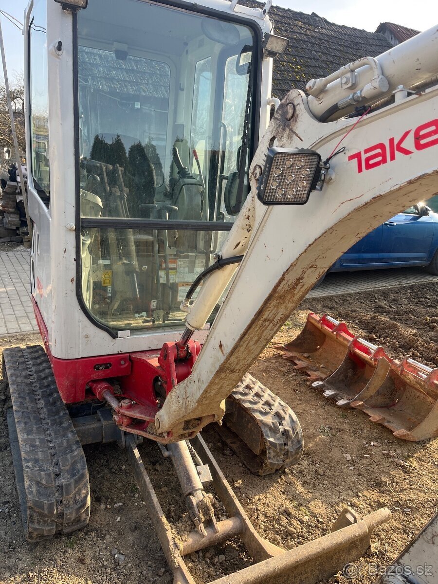 Minibager Takeuchi tb216 - 7