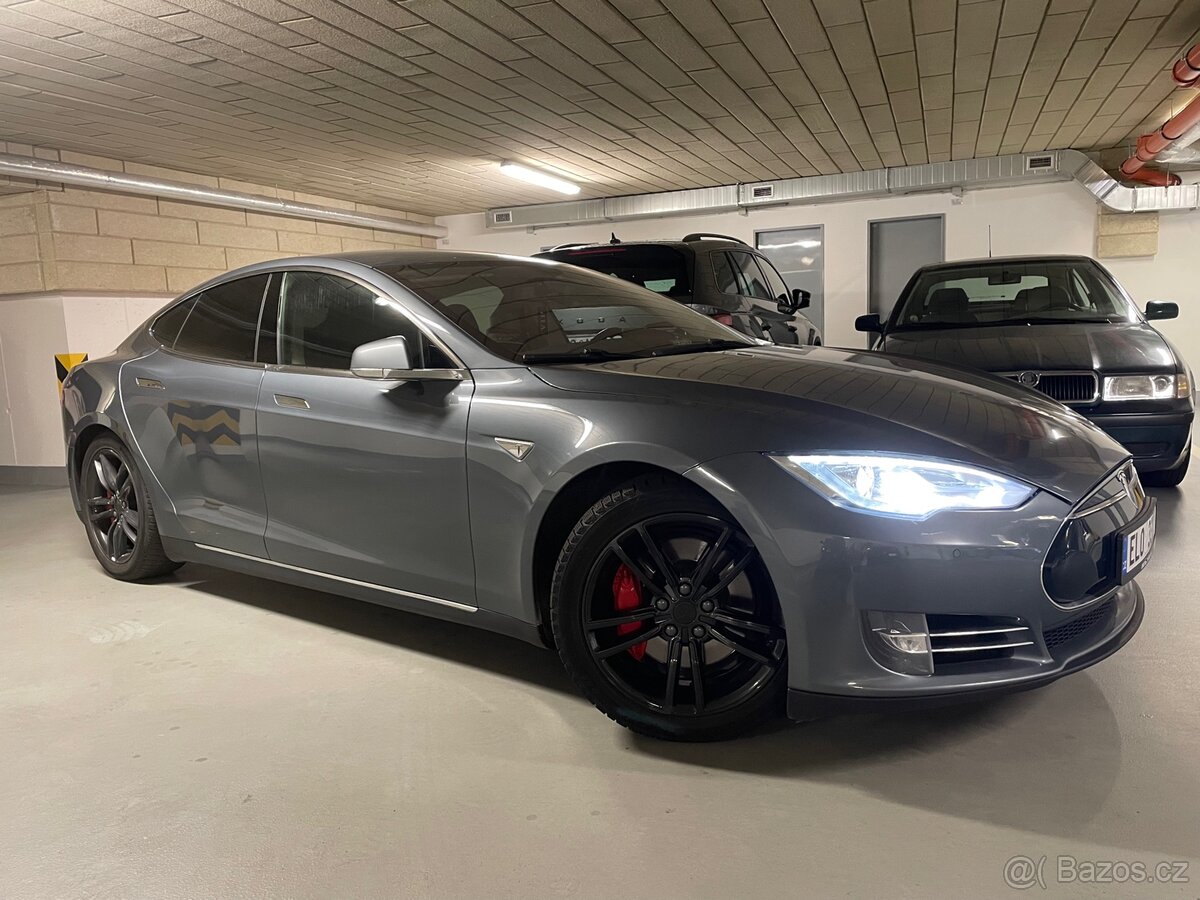 Tesla Model S 85 DOŽIVOTNÍ NABÍJENÍ ZDARMA - 7