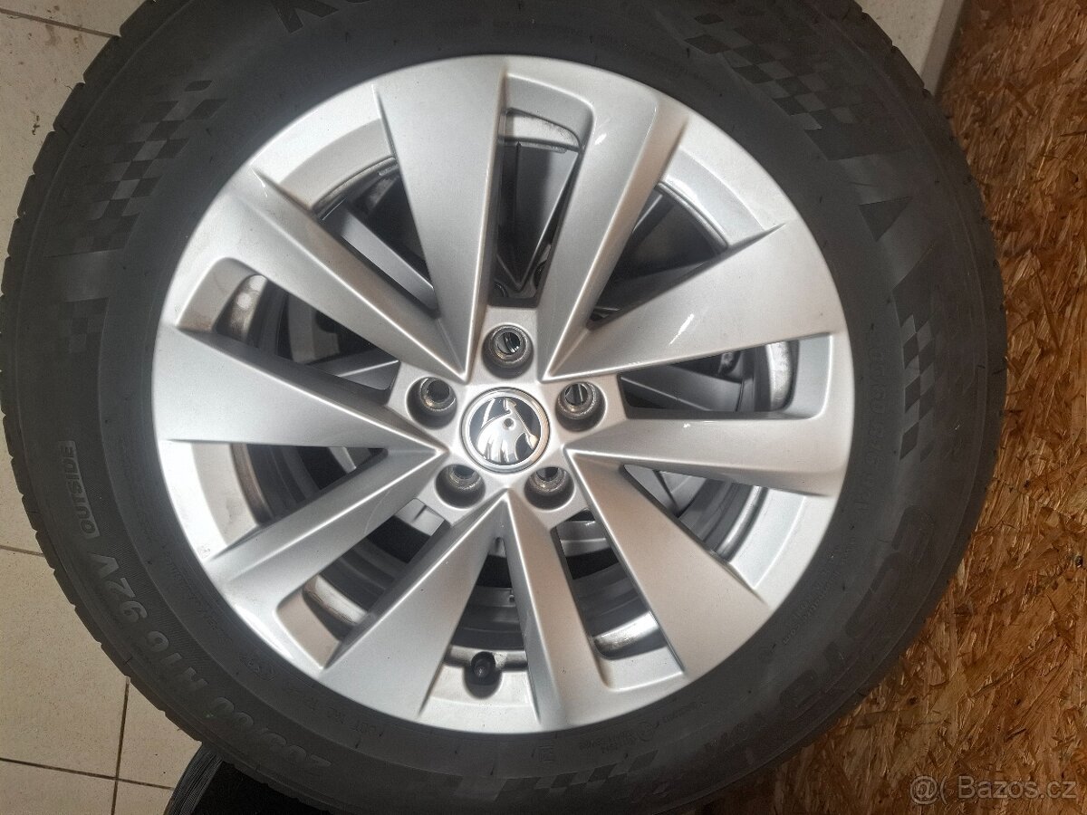 Prodám zánovní letní sadu kol 205/60 R16 KAMIQ, SCALA - 7