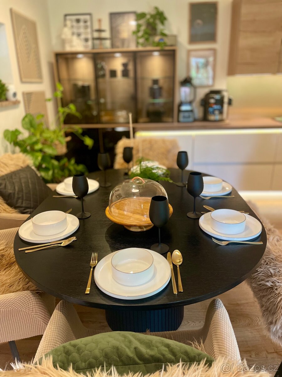 Kulatý rozkládací jídelní stůl Malaga, dekor dub, 115–155 cm - 7