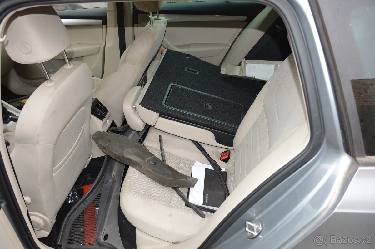 Octavia III combi 1.6TDI 81kW 4x4 NAVI ALU palubni deska - 7