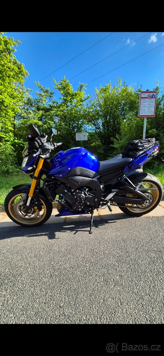 Yamaha FZ8 - 7
