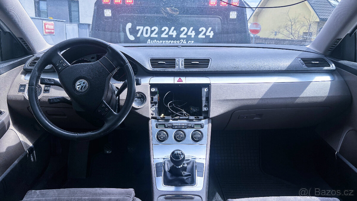 Vůz na náhradní díly VW Passat B6 R-Line kombi 2009 CBBB KNY - 7