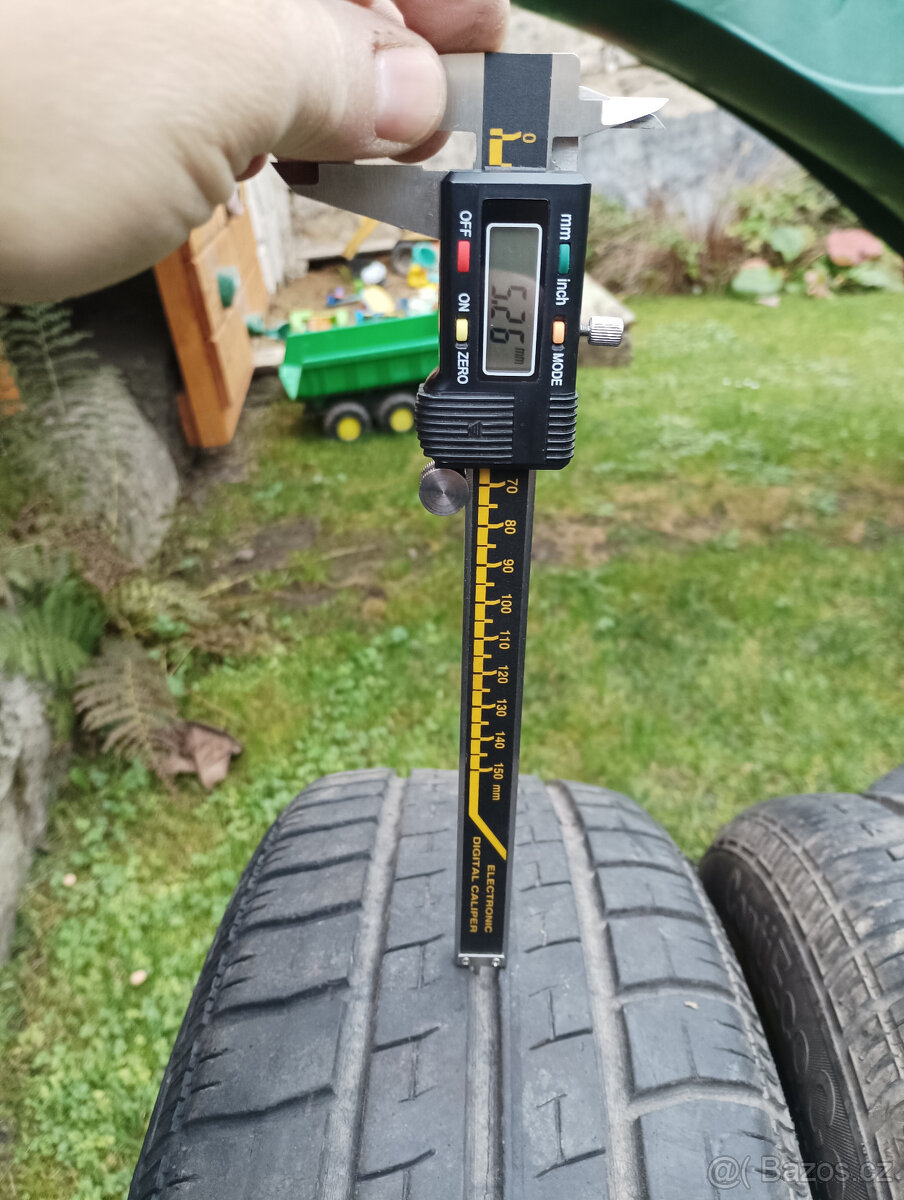 Pneu a kola Renault R15 - 7