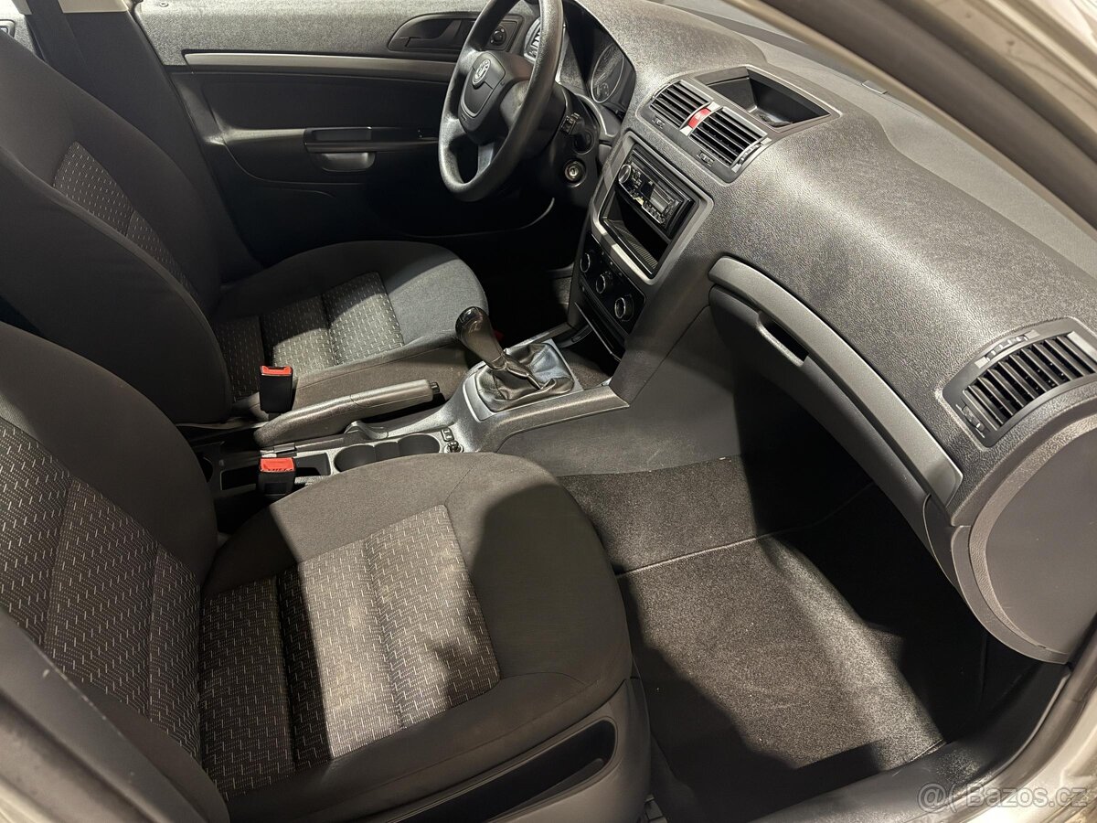 Škoda Octavia II 1.6i , 75 kW benzín, 2011 - 7