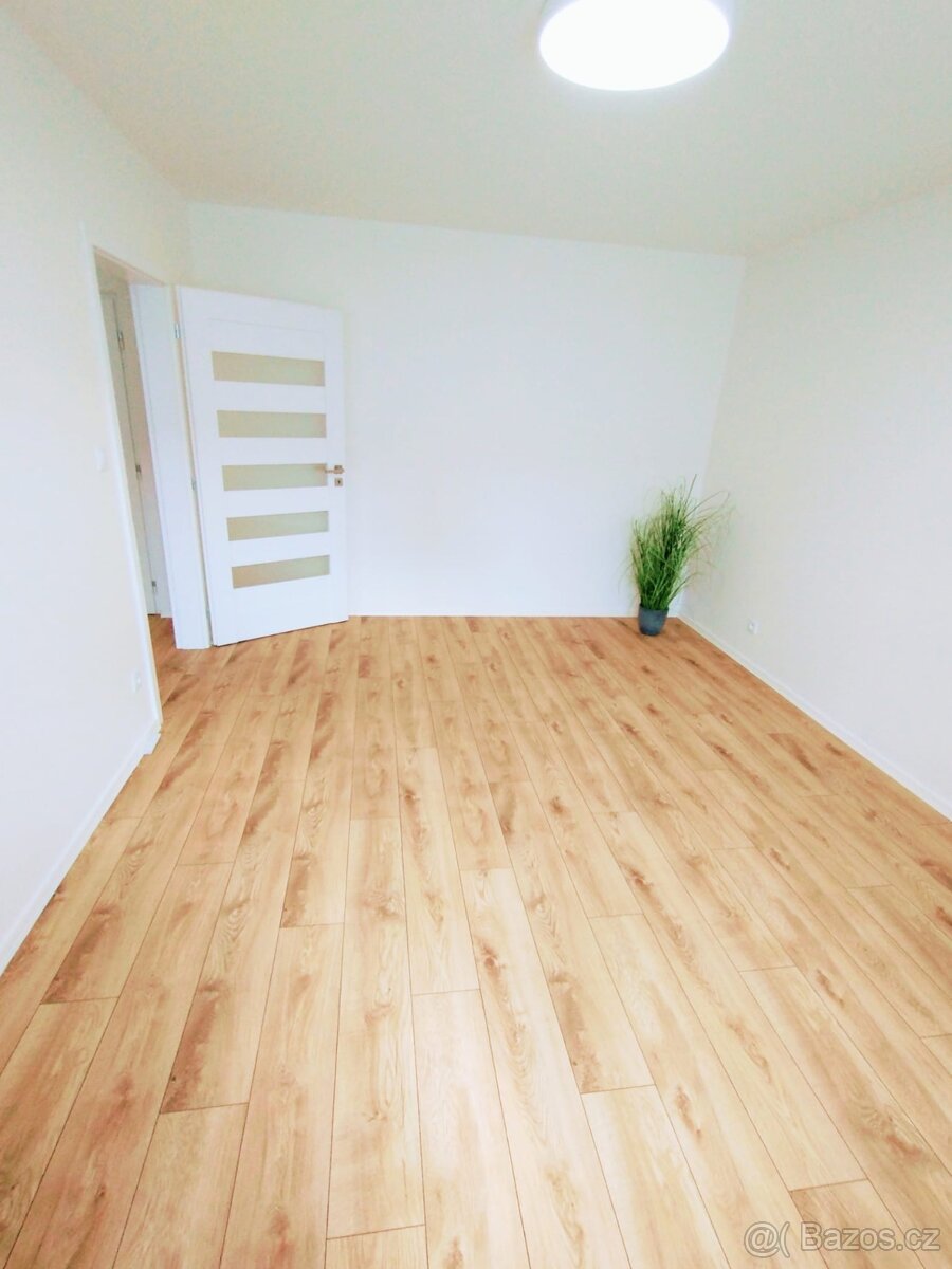 Pronájem bytu 1+1 - 7