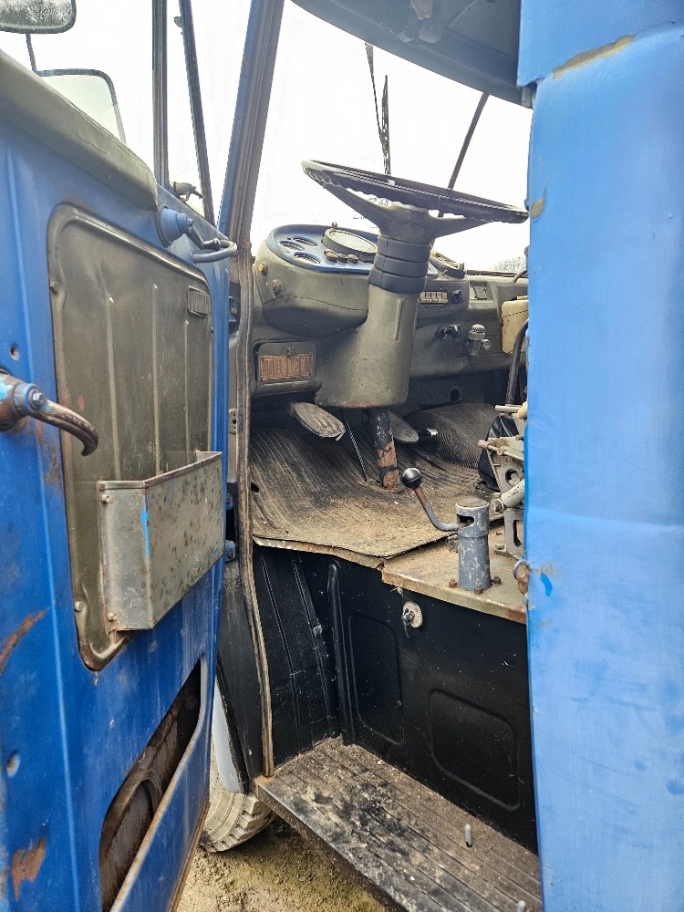 Tatra 148 - 7