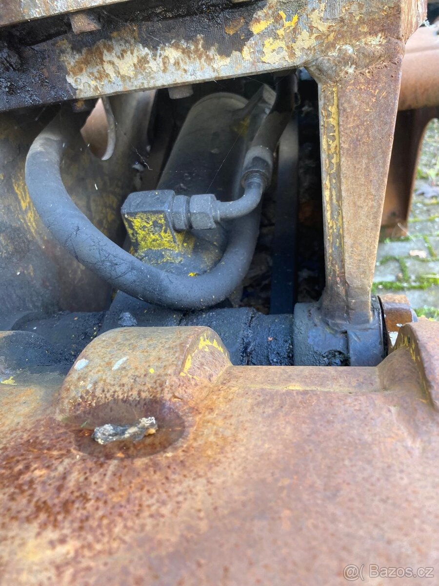 Hydraulický drapák - 7