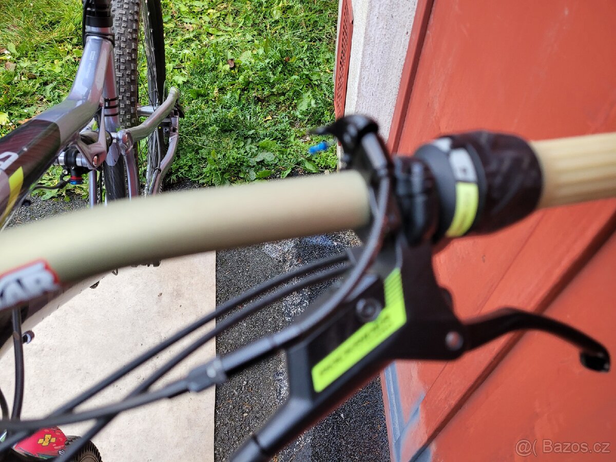 ROCKRIDER ST900 S - horské "celopéro" 27,5" - 7