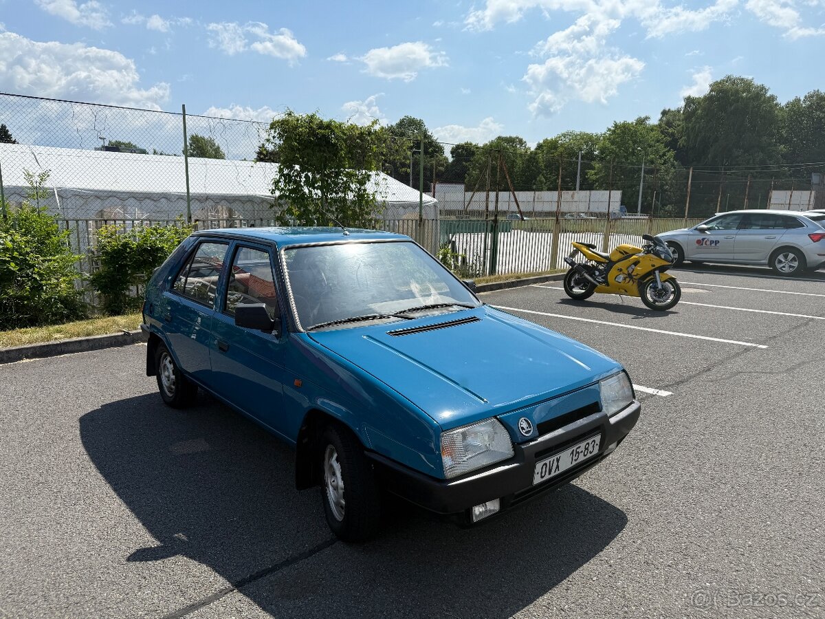 ŠKODA FAVORIT 135LS - 1.majitel - Garážováno - Pěkný - 7