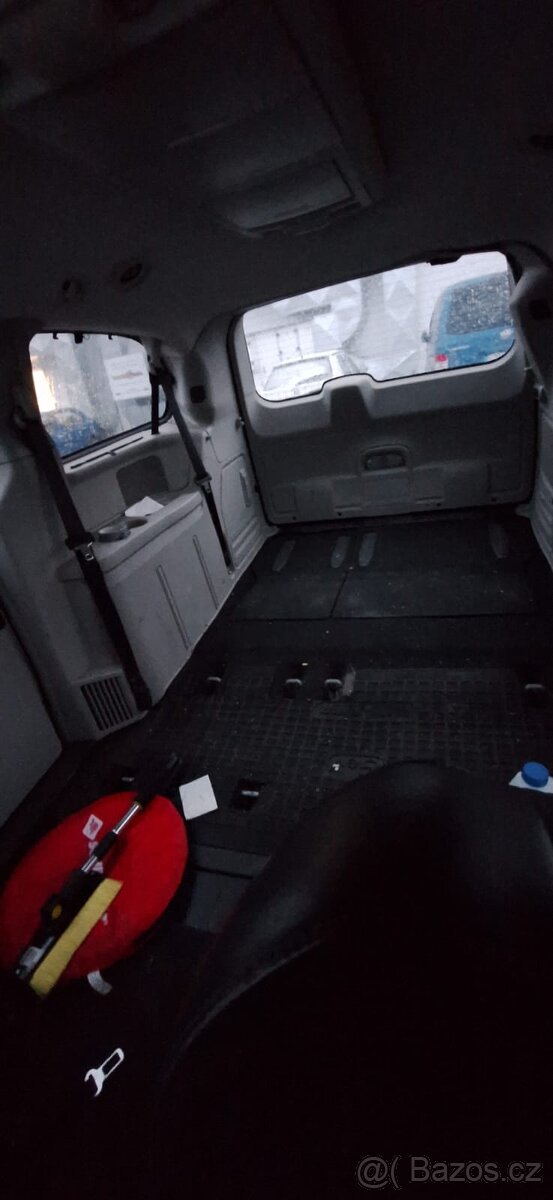 Chrysler Grand Voyager RT, 2.8 CRDi - 7